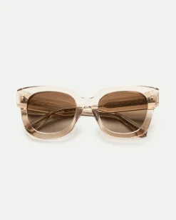 08 Sunglasses in Ecru