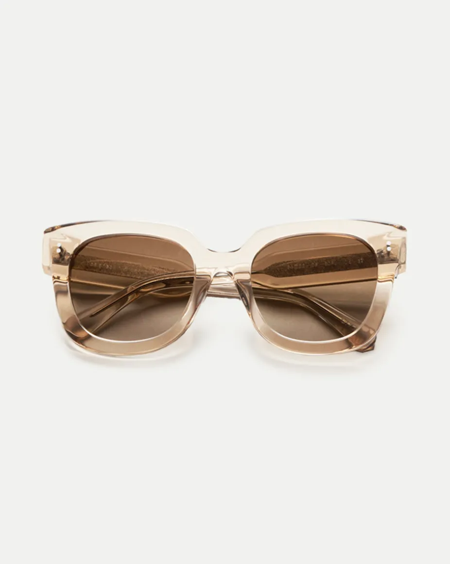08 Sunglasses in Ecru