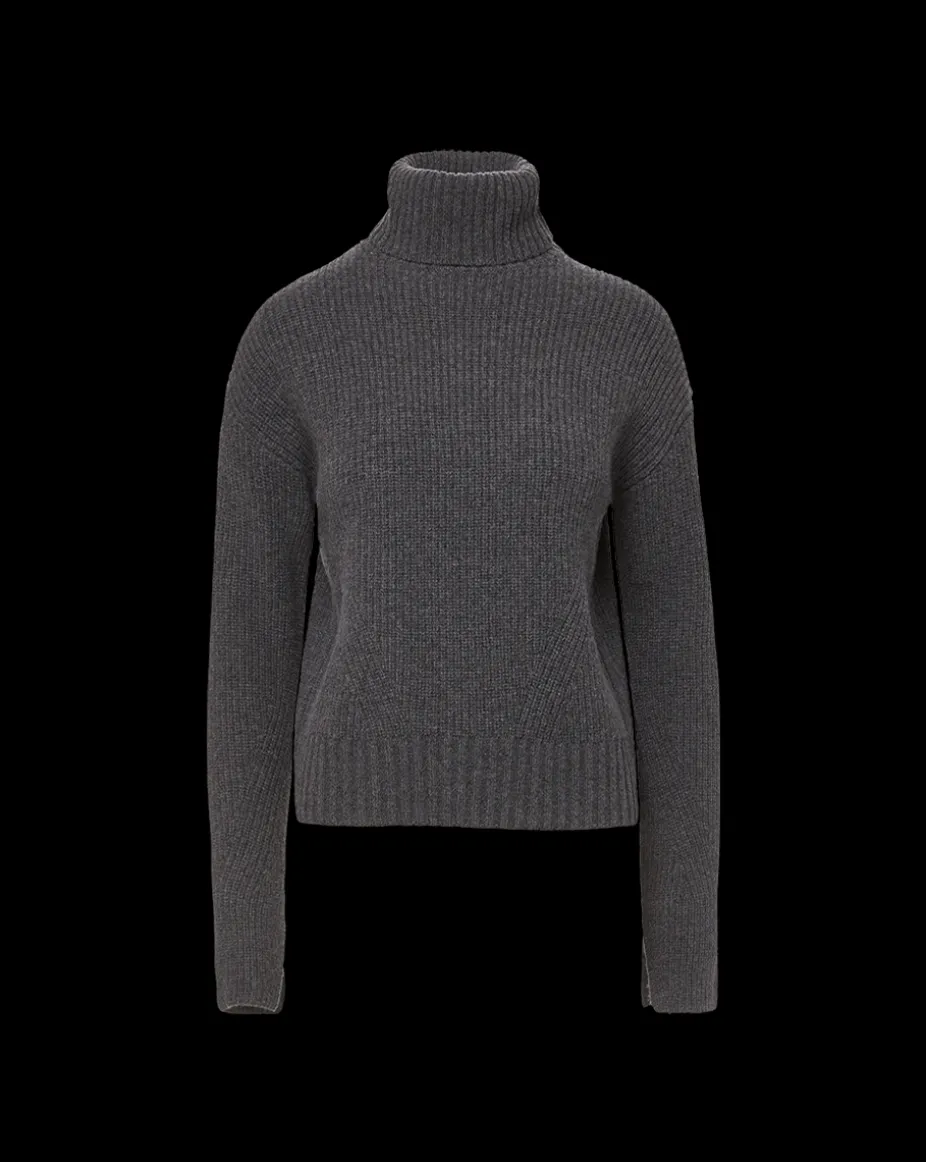 Matilda Merino Cashmere Turtleneck in Charcoal