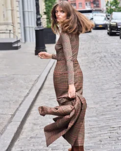 Nate Plaid Turtleneck Top in Camel & Black