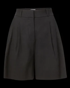 Noemi Bermuda Short in Black