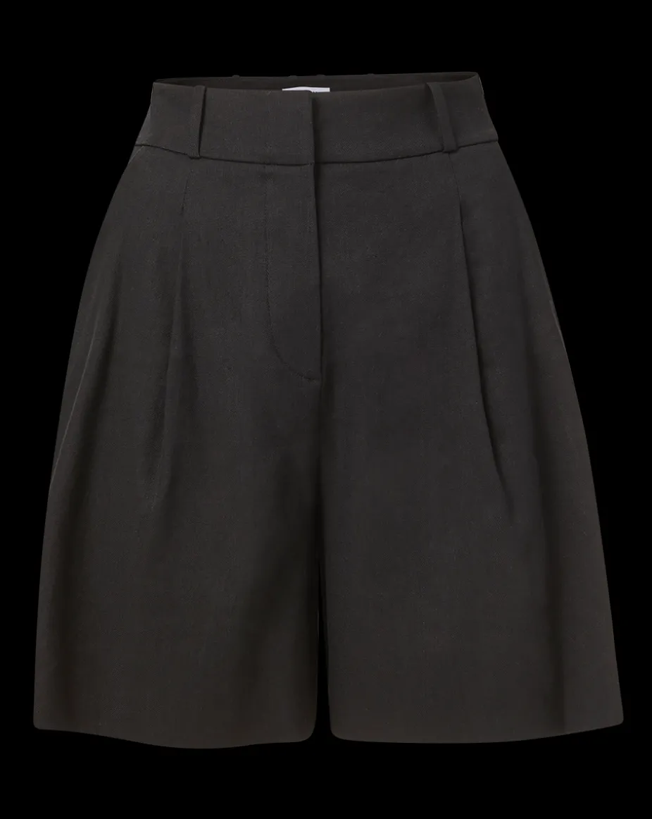 Noemi Bermuda Short in Black