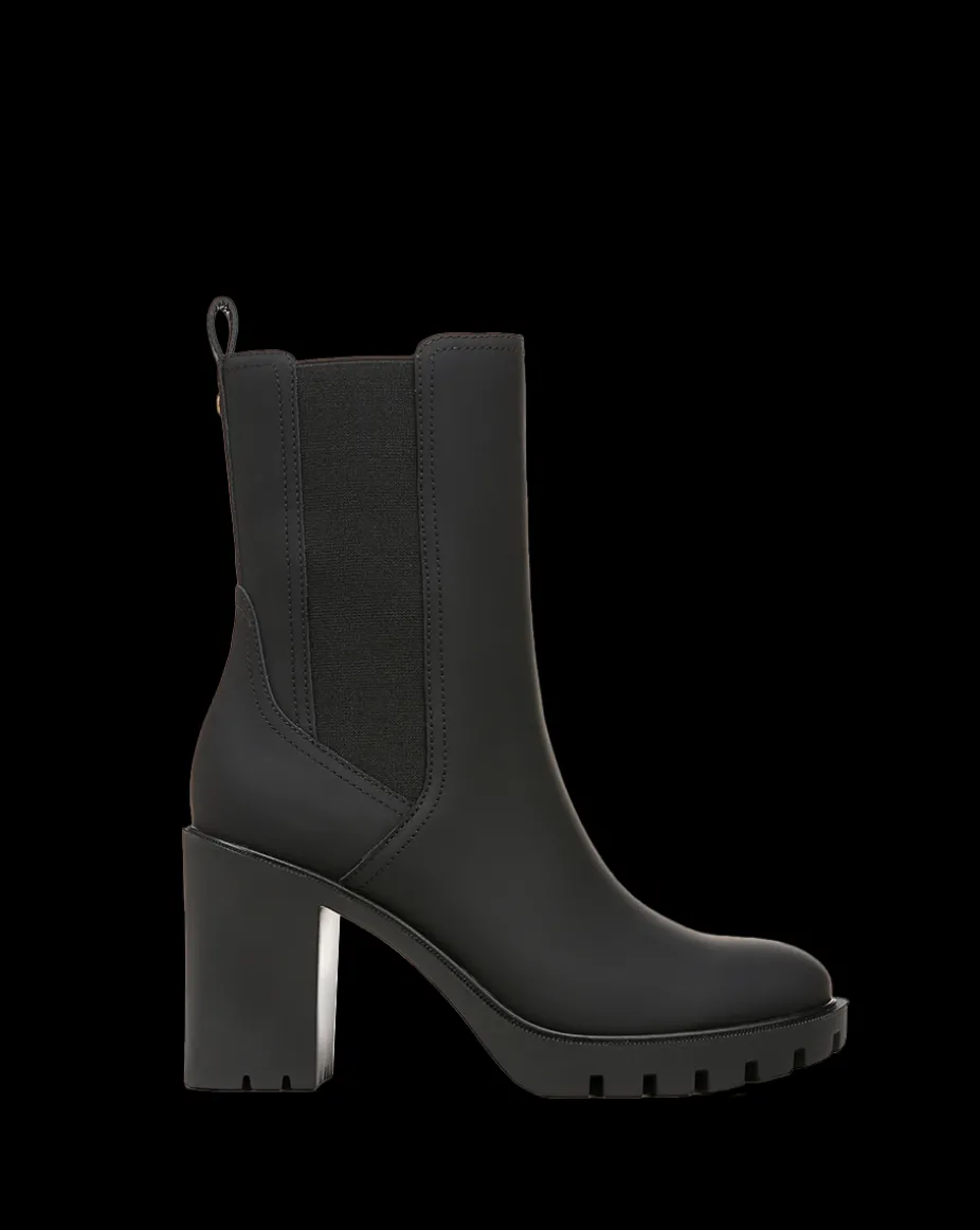 Riley Chelsea Bootie in Black